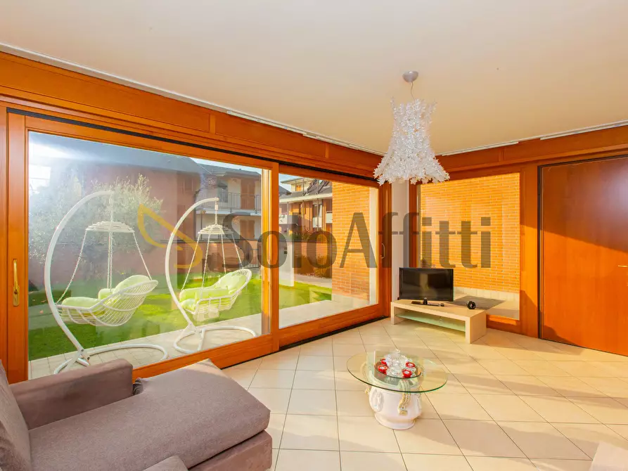 Immagine 1 di Villetta a schiera in affitto  in Via Bienate 4 a Busto Arsizio