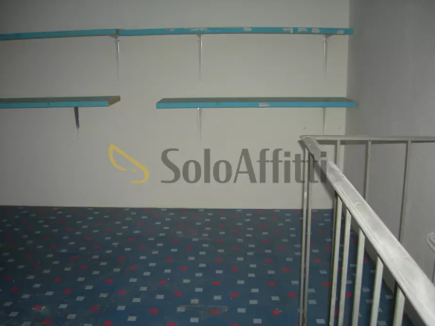 Immagine 11 di Locale commerciale in affitto  in VIA ASUNCION 7 a Torino