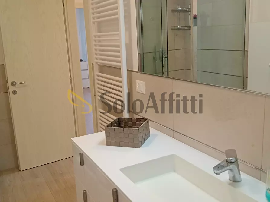 Immagine 13 di Quadrilocale in affitto  a Montemarciano