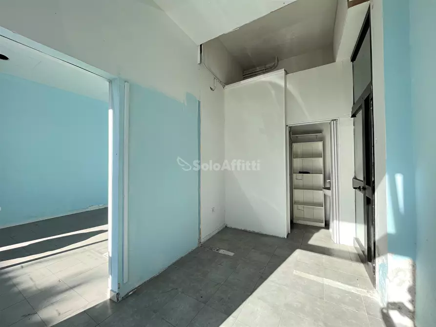 Immagine 3 di Locale commerciale in affitto  a Catanzaro