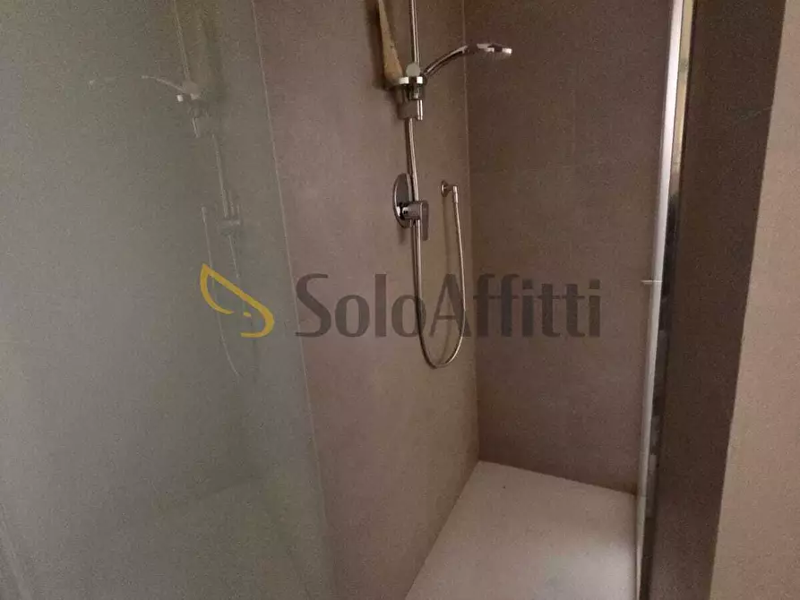 Immagine 9 di Attività commerciale in affitto  in Corso Re Umberto 46 a Torino