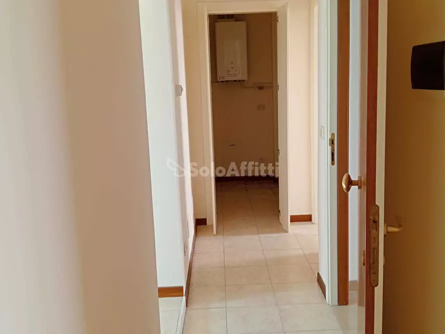 Immagine 5 di Trilocale in affitto  a Falconara Marittima