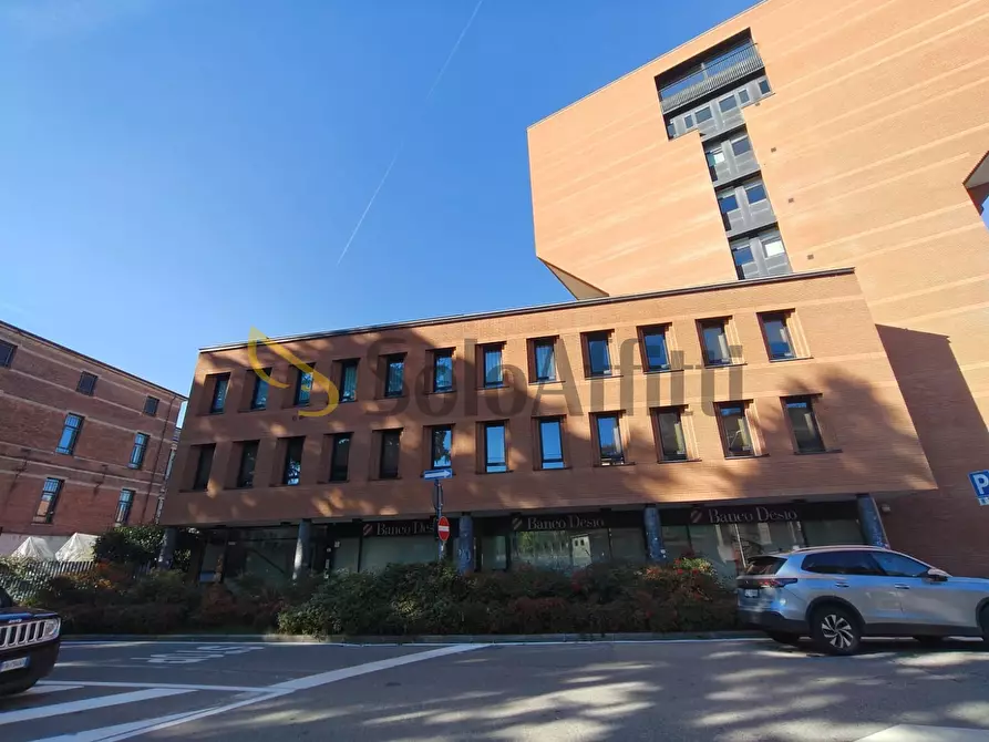 Immagine 13 di Ufficio in affitto  a Gallarate