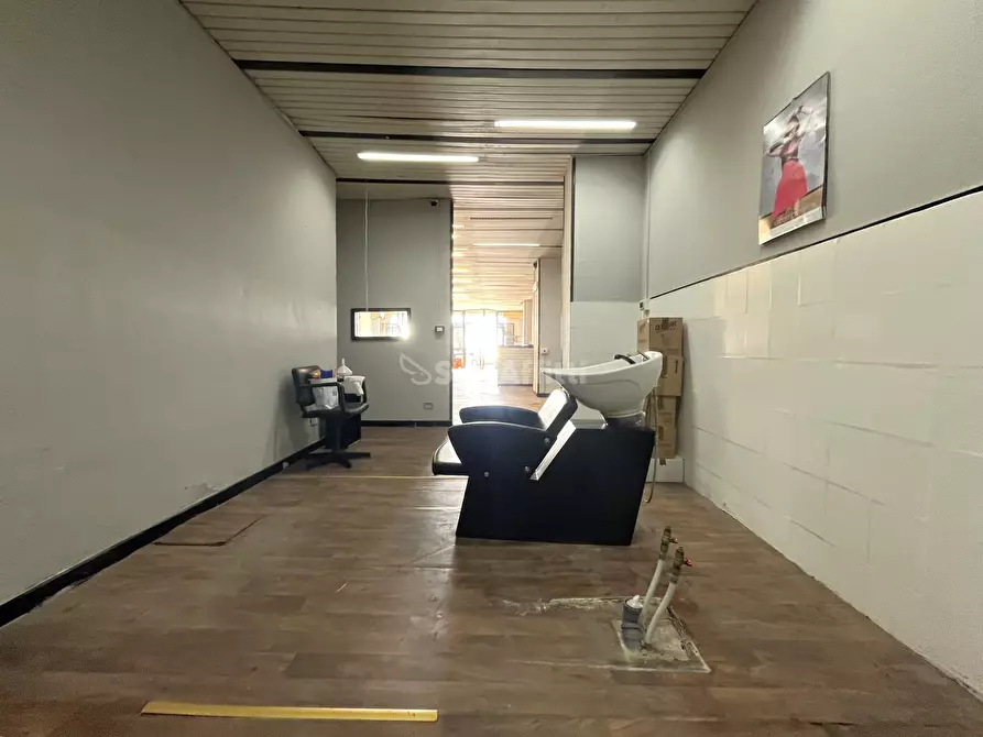 Immagine 7 di Locale commerciale in affitto  in Via Lungomare Stefano Pugliese 4747 a Catanzaro