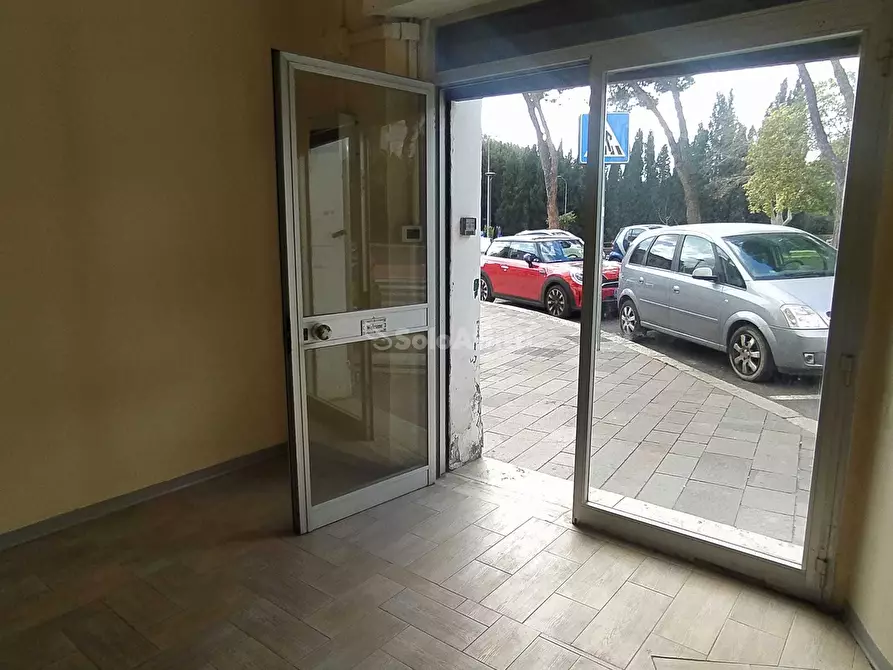 Immagine 5 di Locale commerciale in affitto  in Piazza Giulio Briccialdi a Terni