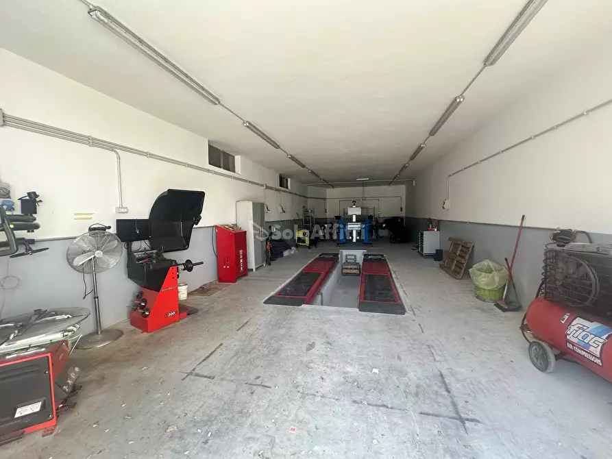 Immagine 1 di Locale commerciale in affitto  in Via Leda 2 a Anzio