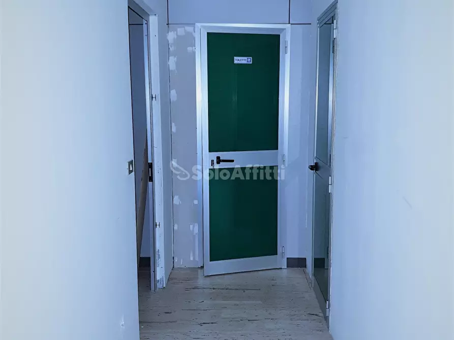Immagine 6 di Ufficio in affitto  a Catanzaro