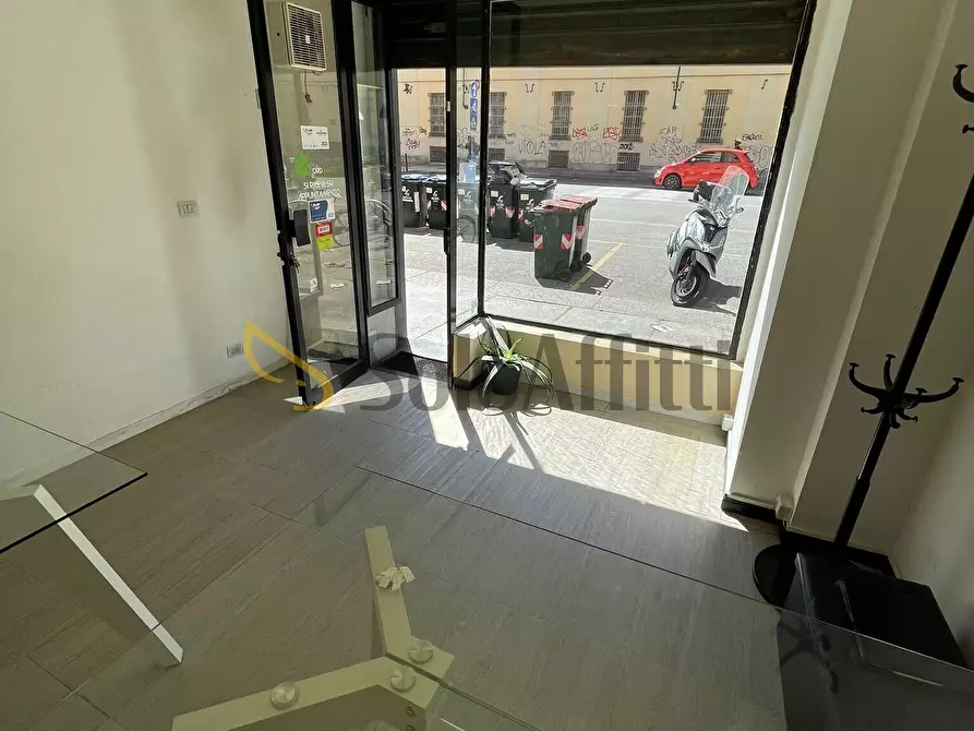 Immagine 2 di Locale commerciale in affitto  in Via Nizza 39/D a Torino