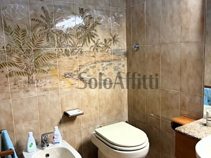 Immagine 12 di Quadrilocale in affitto  in Via Quirino Majorana 171 a Roma