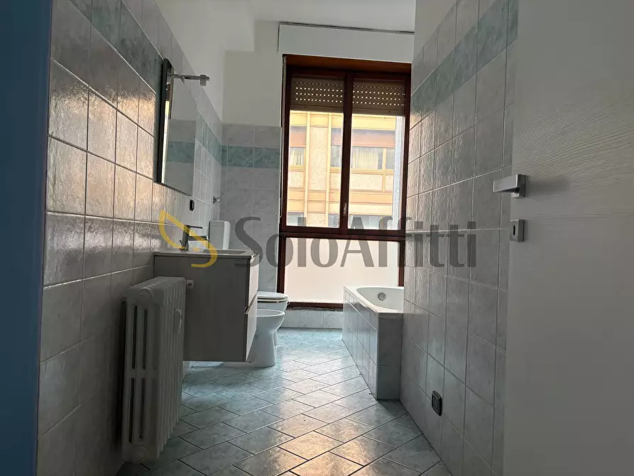 Immagine 5 di Ufficio in affitto  a Busto Arsizio