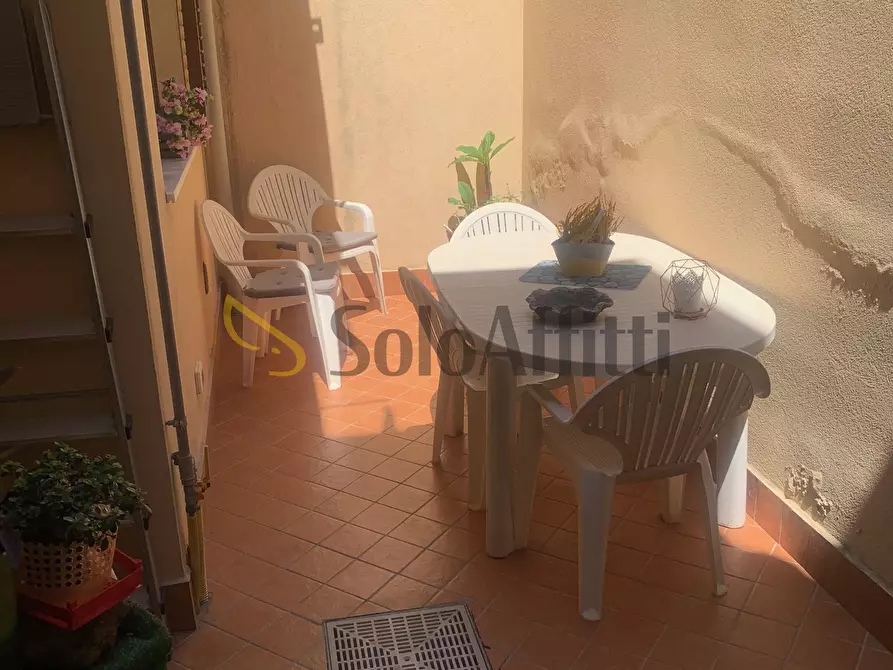 Immagine 14 di Quadrilocale in affitto  in Via Duca di Massa 10 a Aci Castello