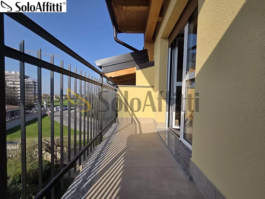 Immagine 10 di Monolocale in affitto  in Via G. L. Bernini 12 a Nova Milanese