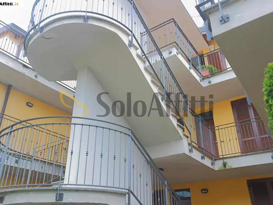Immagine 16 di Bilocale in affitto  in Via Camillo Benso Conte di Cavour 5 a Besana In Brianza