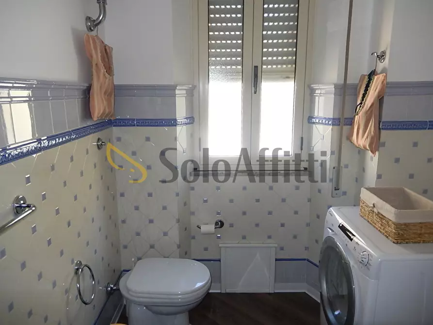 Immagine 10 di Stanza singola in affitto  a Catanzaro