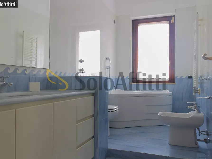 Immagine 32 di Trilocale in affitto  in Piazza Aldo Moro 1 a Cologno Monzese