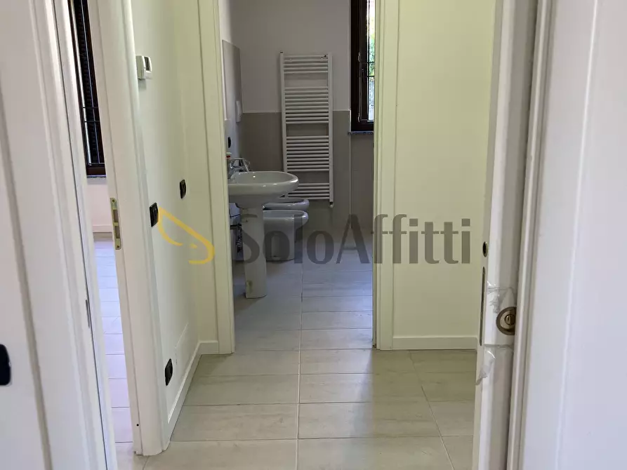 Immagine 23 di Trilocale in affitto  a Rovellasca