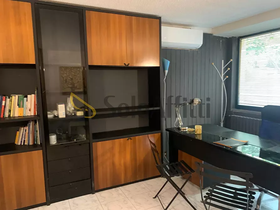 Immagine 7 di Ufficio in affitto  in Via delle Zagare 1 a Catania