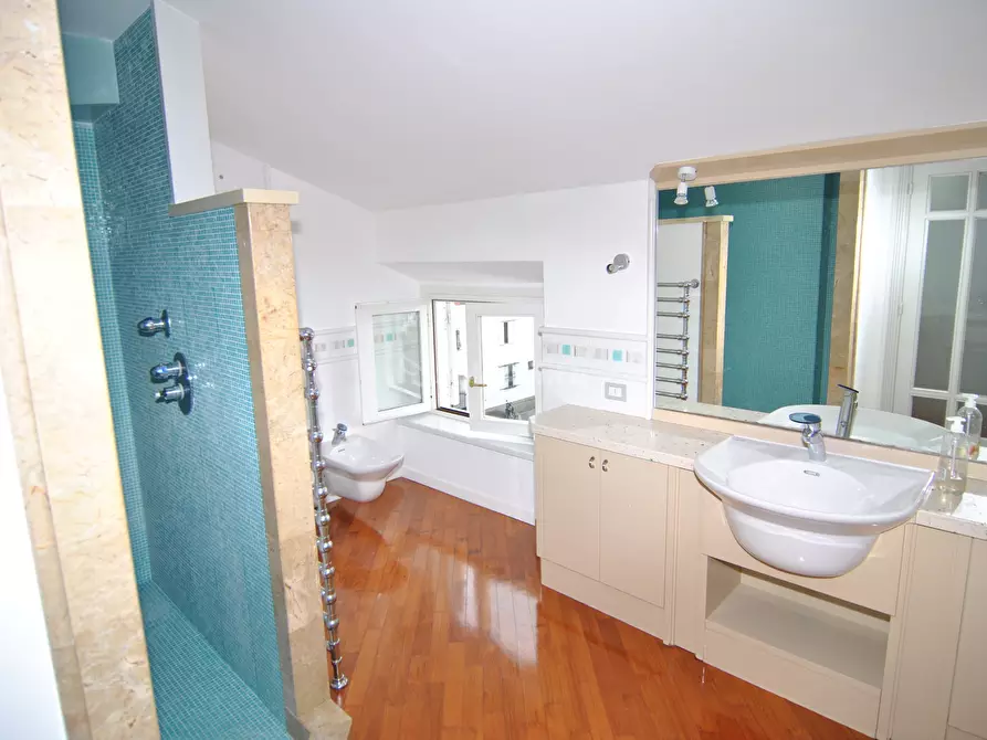 Immagine 27 di Appartamento in affitto  in Viale Italia 104 a Livorno