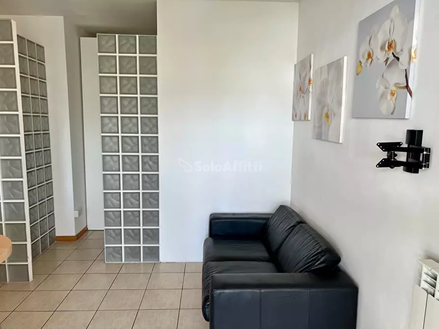 Immagine 10 di Bilocale in affitto  in Via Petrarca 24 a Tortoreto