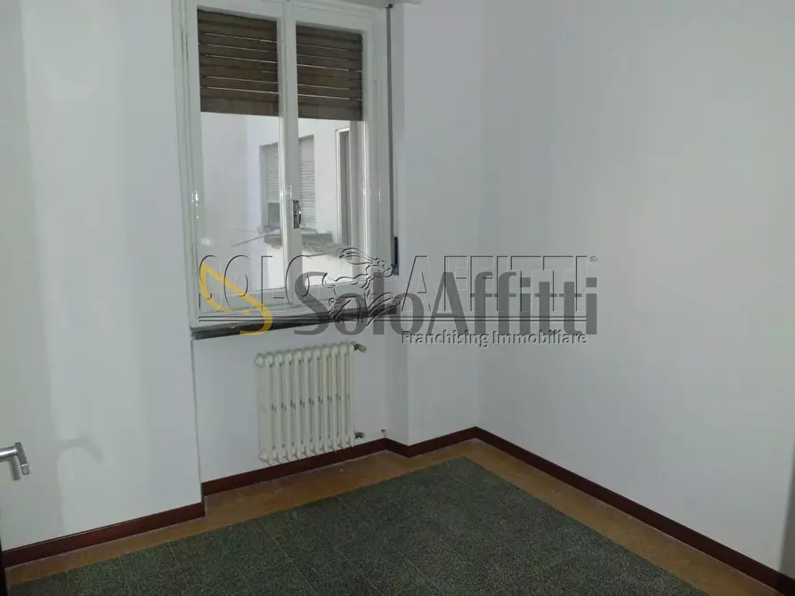Immagine 4 di Quadrilocale in affitto  in Viale libertà a Pavia