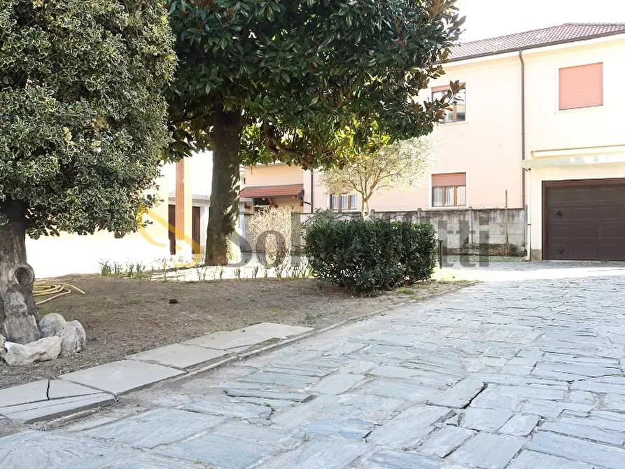 Immagine 18 di Bilocale in affitto  in Via Gradisca 6 a Limbiate