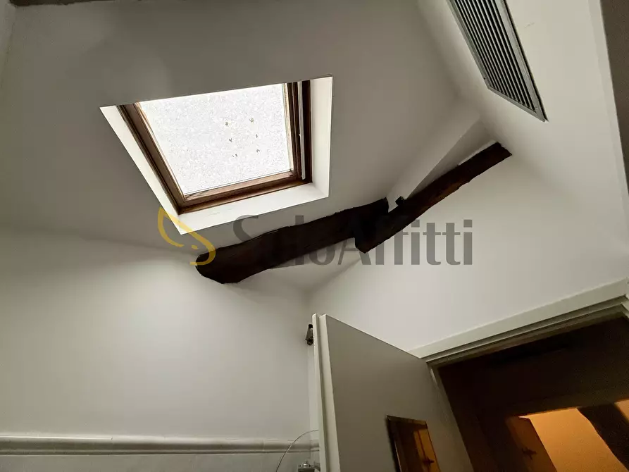 Immagine 14 di Bilocale in affitto  in Via Magenta 37 a Torino