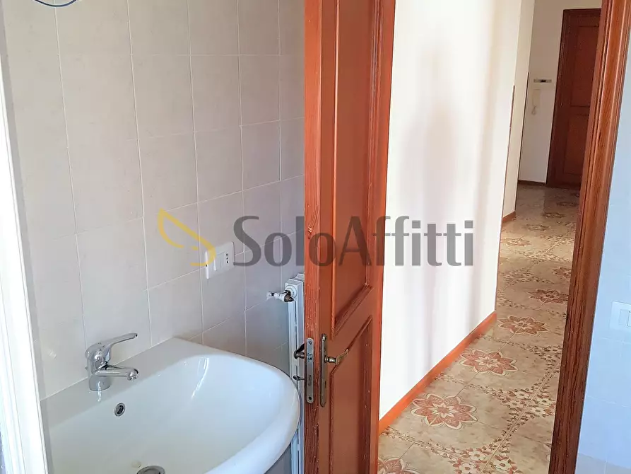 Immagine 12 di Bilocale in affitto  a Catanzaro