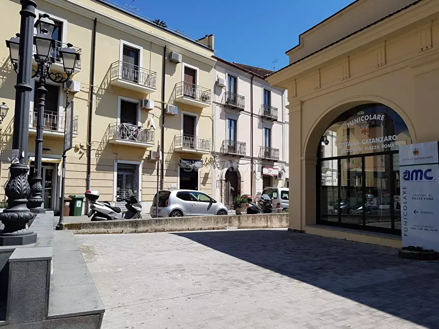 Immagine 1 di Locale commerciale in affitto  a Catanzaro