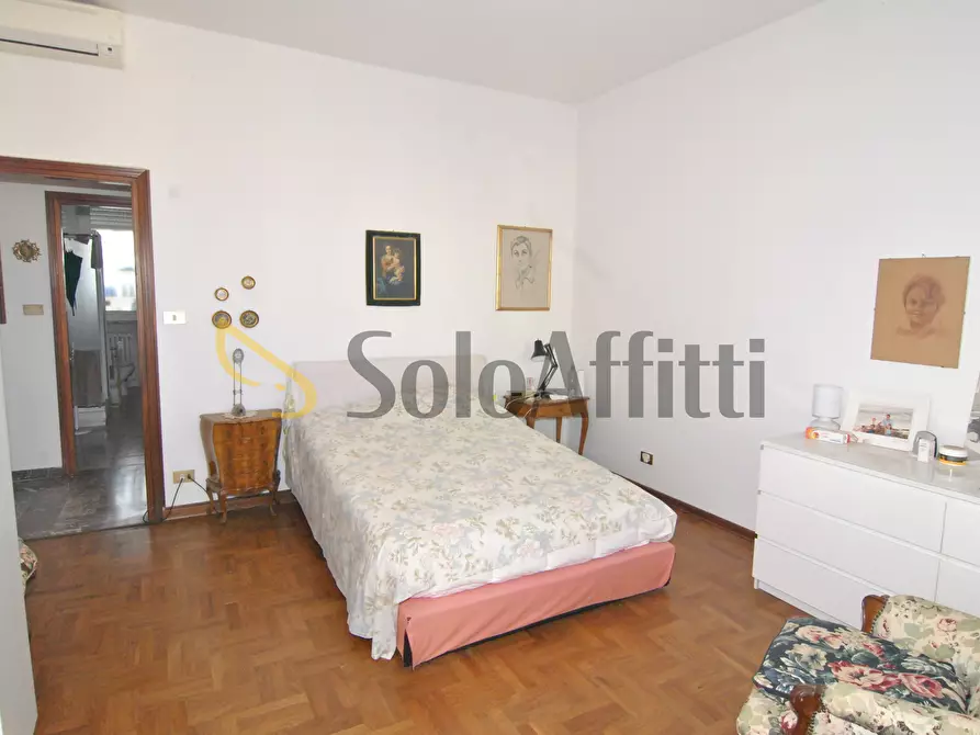 Immagine 15 di Quadrilocale in affitto  in Via dei Pensieri 5b a Livorno