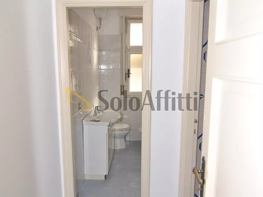 Immagine 15 di Appartamento in affitto  in Via Roma 70 a Livorno