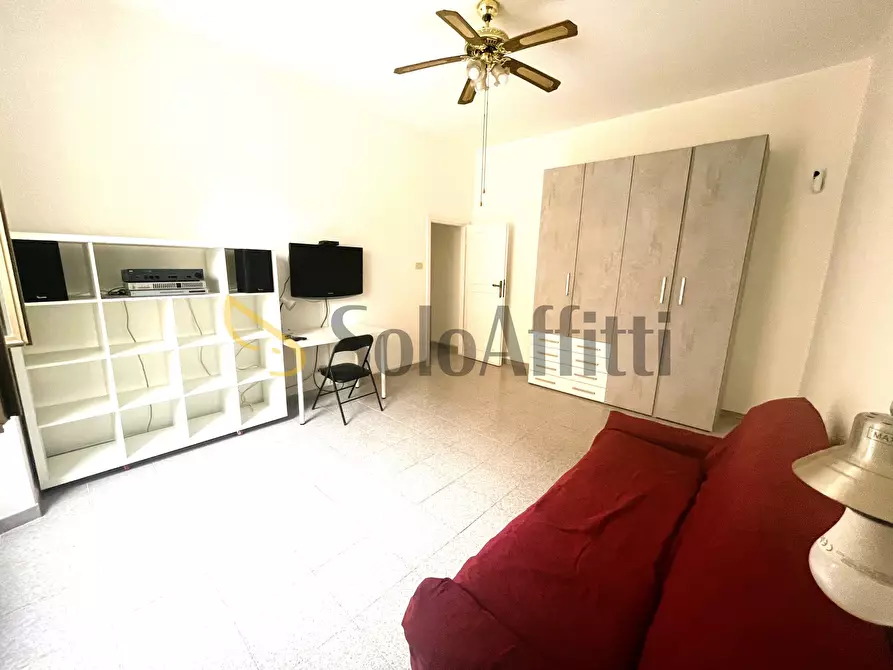 Immagine 4 di Stanza singola in affitto  in via Monte Favino 2 a Roma