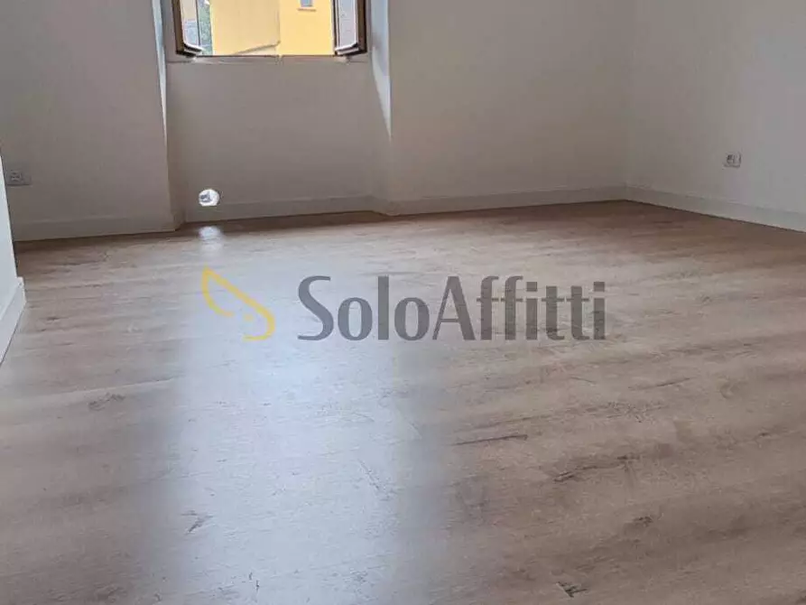 Immagine 6 di Locale commerciale in affitto  in Via Monte Santo 3 a Cinisello Balsamo