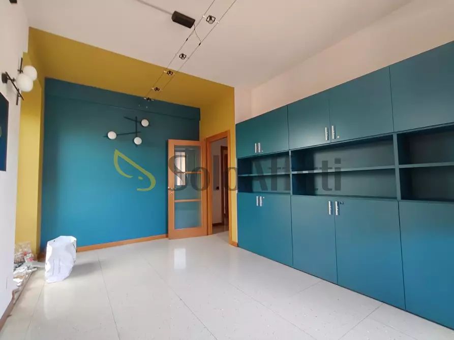 Immagine 10 di Ufficio in affitto  a Gallarate