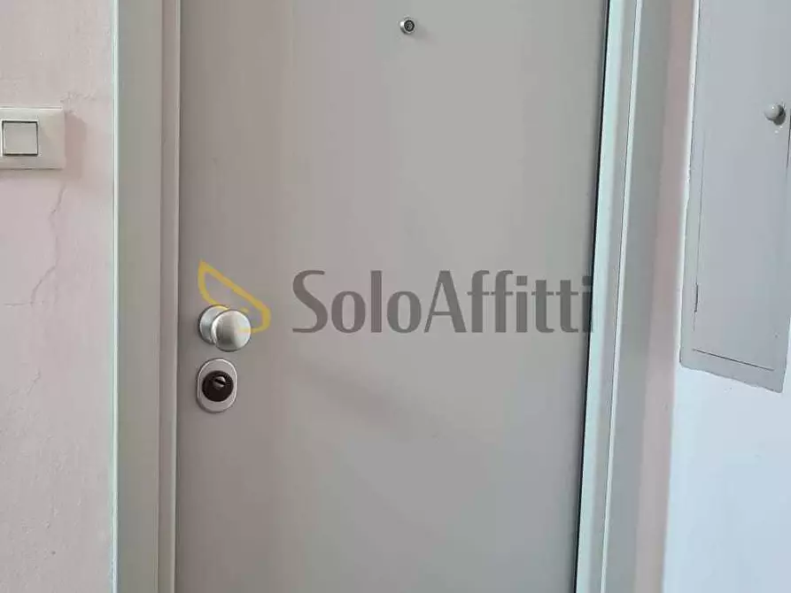 Immagine 27 di Bilocale in affitto  in Via Sostegno 18 a Torino