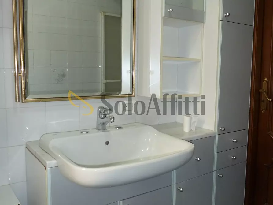 Immagine 21 di Trilocale in affitto  in Via Galileo Galilei 159 a San Remo