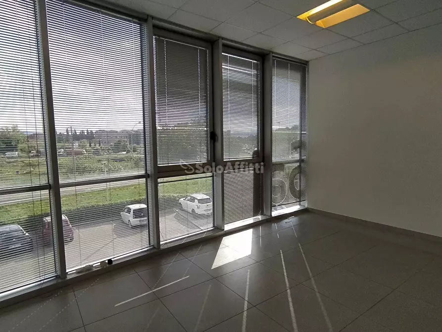 Immagine 11 di Ufficio in affitto  in Zona Fiori a Terni