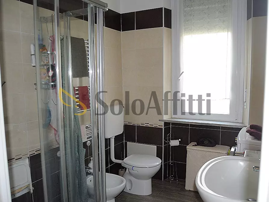 Immagine 15 di Trilocale in affitto  in Via Gozzano 2 a Settimo Torinese