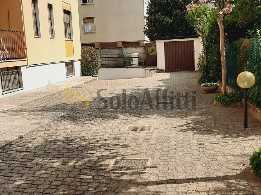 Immagine 2 di Garage in affitto  in Via Goffredo Mameli 10 a Muggiò