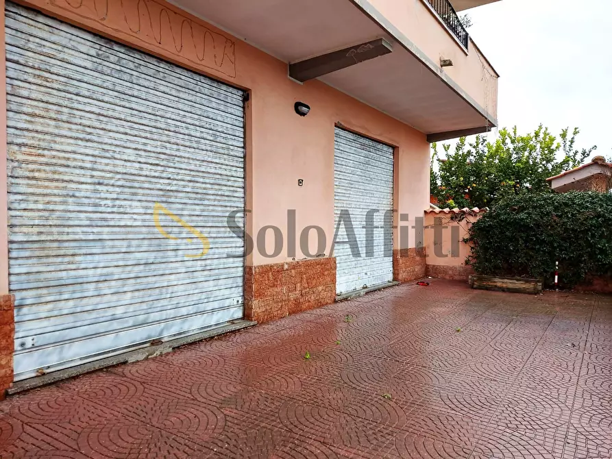 Immagine 3 di Locale commerciale in affitto  in Via Condino a Fiumicino