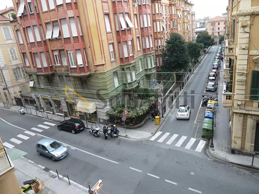 Immagine 14 di Trilocale in affitto  a San Remo