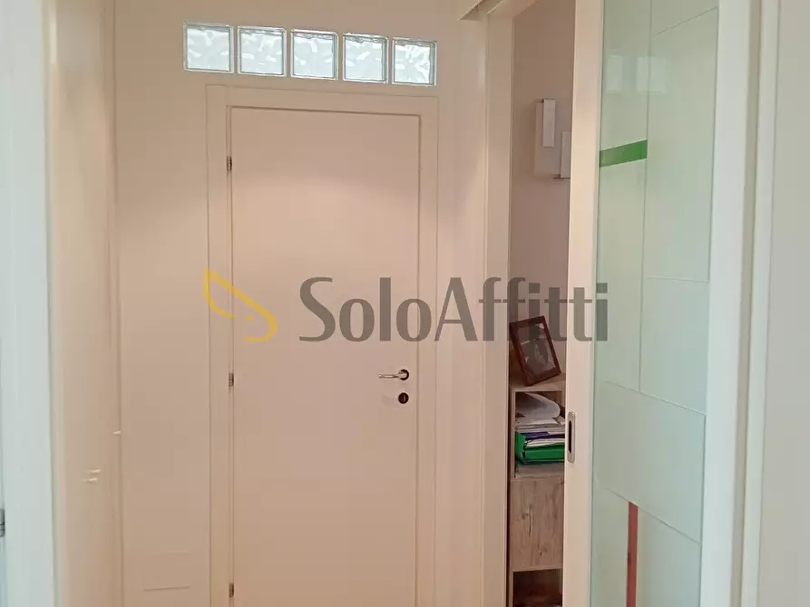 Immagine 13 di Trilocale in affitto  a Falconara Marittima