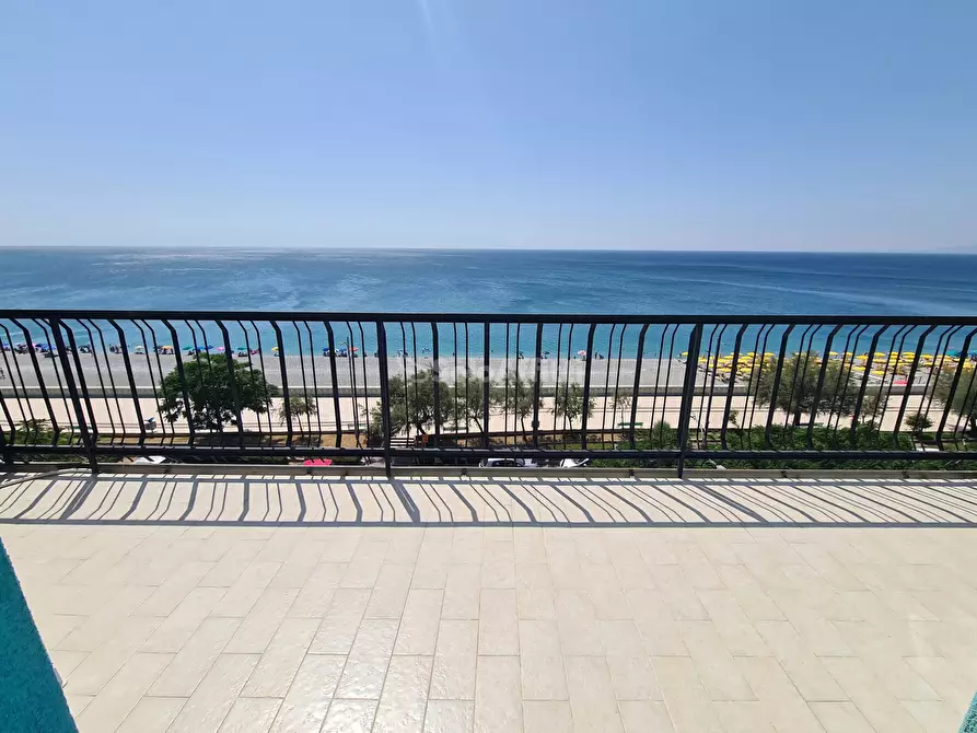 Immagine 6 di Trilocale in affitto  a Catanzaro