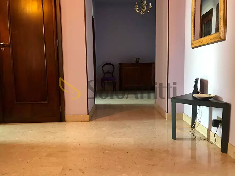 Immagine 5 di Quadrilocale in affitto  in Piazza del Monastero 10 a Torino