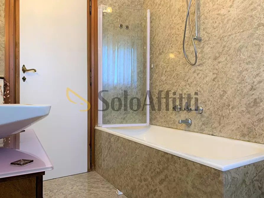 Immagine 9 di Bilocale in affitto  a Catanzaro