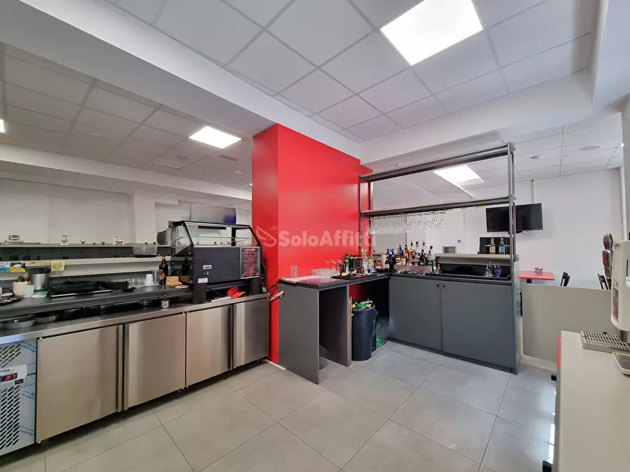 Immagine 12 di Pizzeria / Pub in affitto  in Via A. De Gasperi 12 a Catanzaro