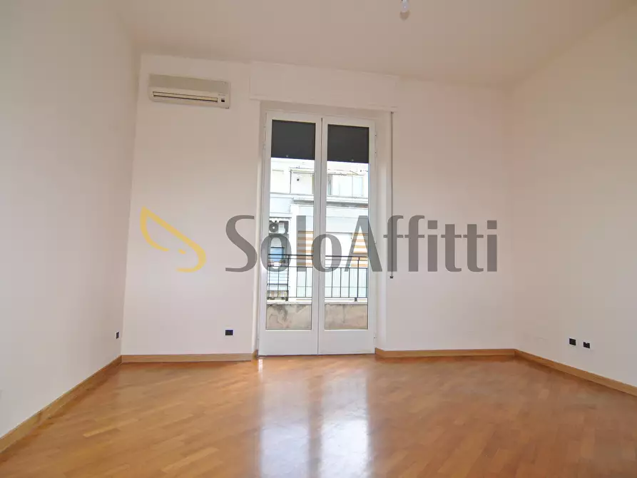 Immagine 5 di Trilocale in affitto  a Livorno