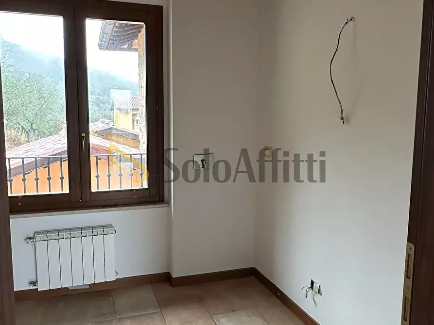 Immagine 11 di Trilocale in affitto  in Via Eugenio Tonelli 1 a Montefranco