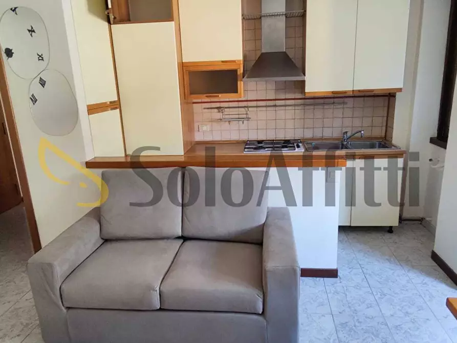 Immagine 12 di Bilocale in affitto  in Via Oliviero Limonta a Cinisello Balsamo