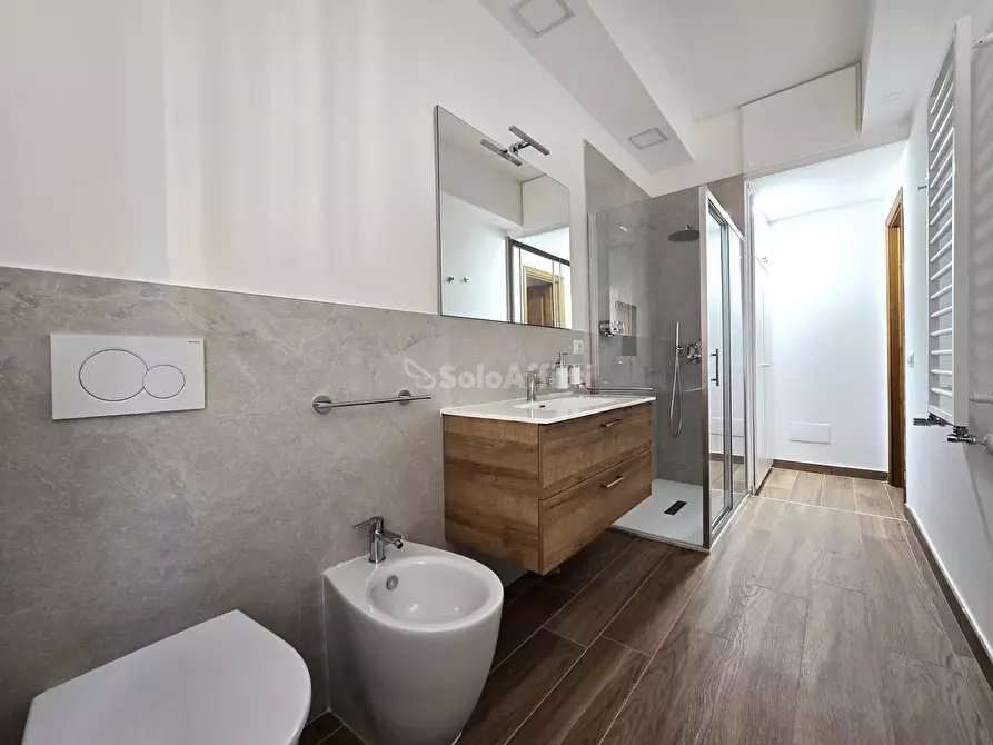 Immagine 14 di Bilocale in affitto  in Via Leone IX 14 a Roma