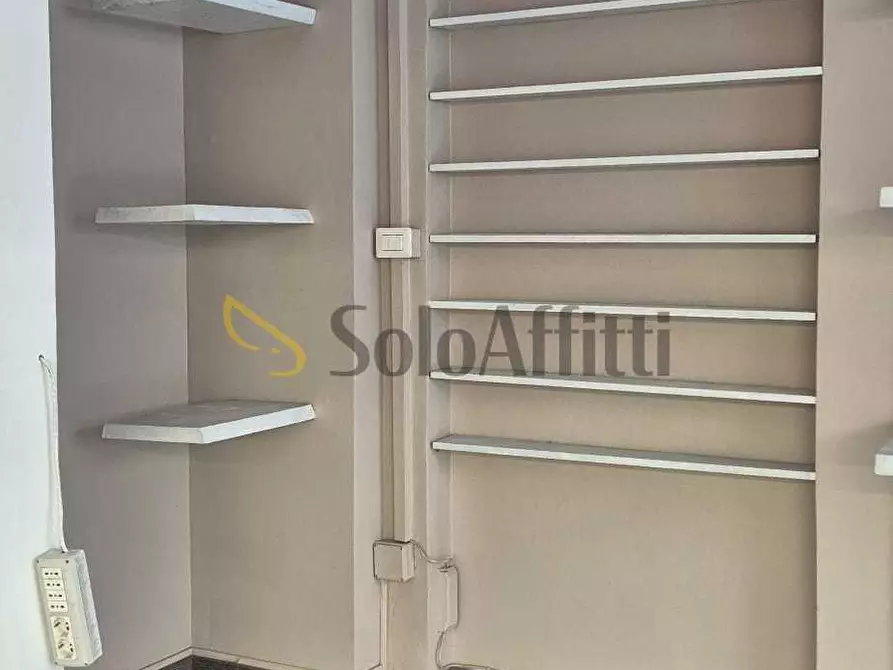 Immagine 24 di Locale commerciale in affitto  in Via Luigi Cibrario 46 bis/A a Torino